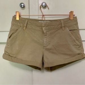 ABERCROMBIE Low-rise Khaki Short Size 2 Waist 26